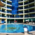 Marina Club Aparthotel 4*