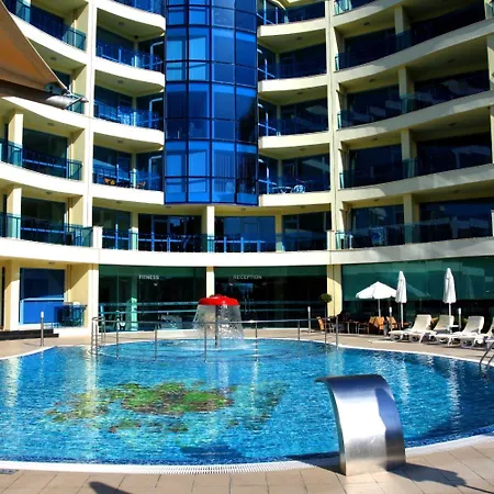 Marina Club Lägenhetshotell 4*