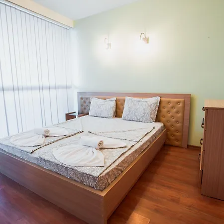 Marina Club Aparthotel 4*