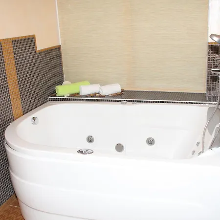 Marina Club Appart hôtel 4*