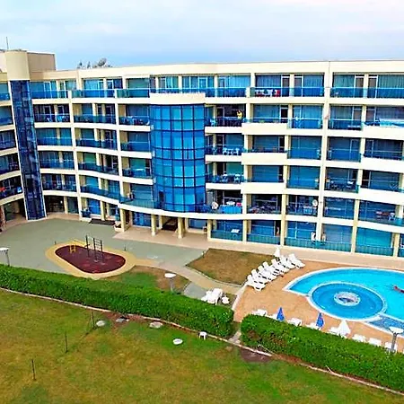 Lägenhetshotell Marina Club 4*