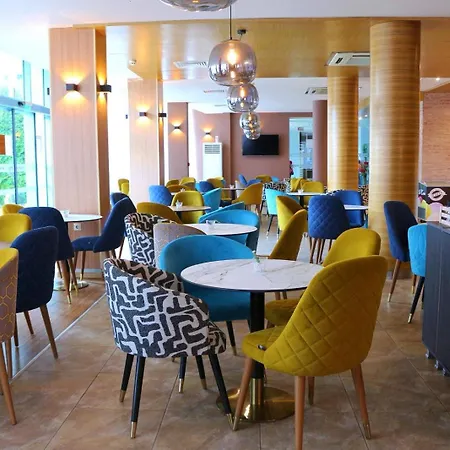 Apart Otel Marina Club 4*