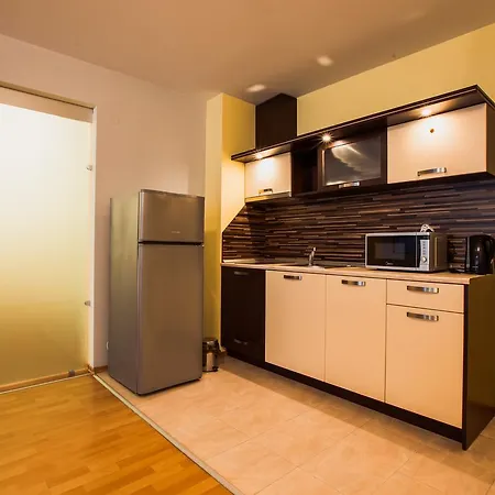 Marina Club Aparthotel 4*