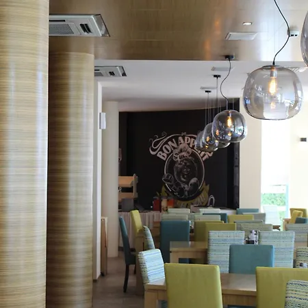 Marina Club Apart Otel Ahyolu